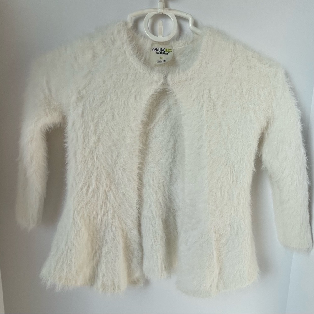 Genuine Kids by Oshkosh Sweater. Size 4T White Fluffy and So Soft